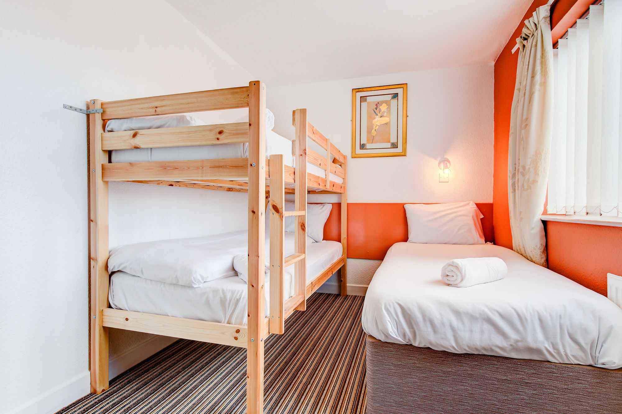 The Sandringham Court Hotel & Apartment Welcoming Large And Small Groups For 15 Years Blackpool Ngoại thất bức ảnh