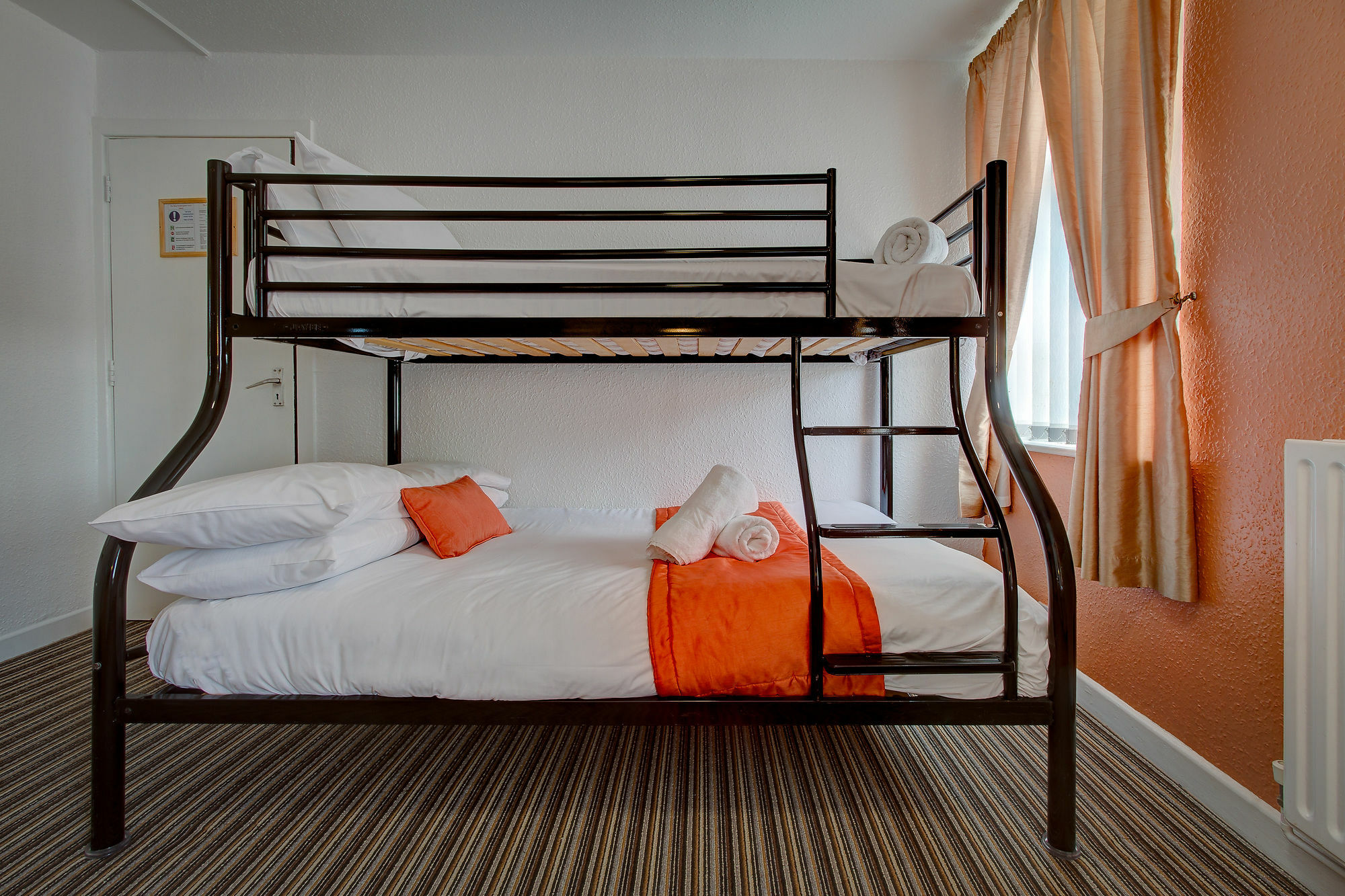 The Sandringham Court Hotel & Apartment Welcoming Large And Small Groups For 15 Years Blackpool Ngoại thất bức ảnh