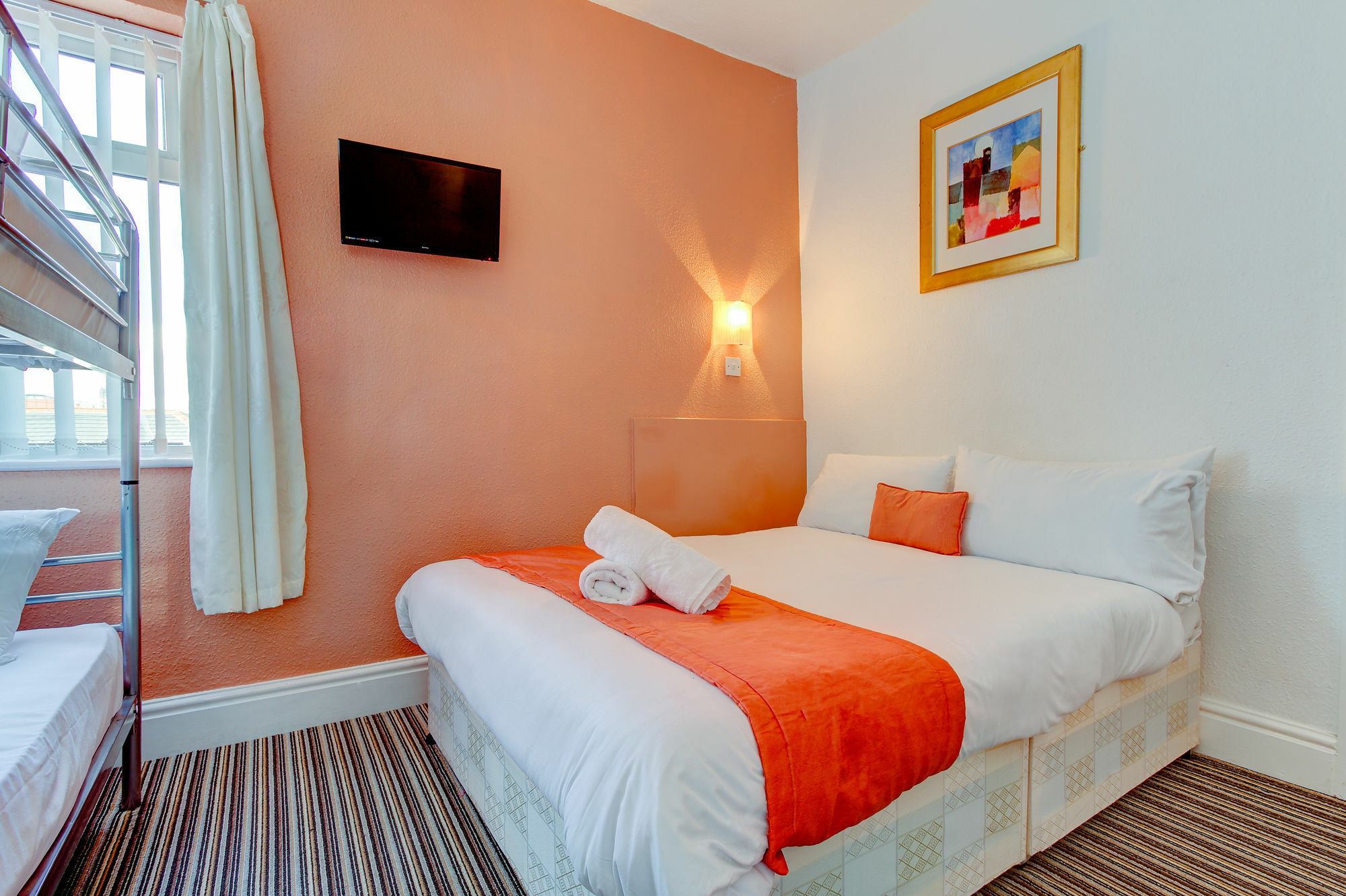 The Sandringham Court Hotel & Apartment Welcoming Large And Small Groups For 15 Years Blackpool Ngoại thất bức ảnh