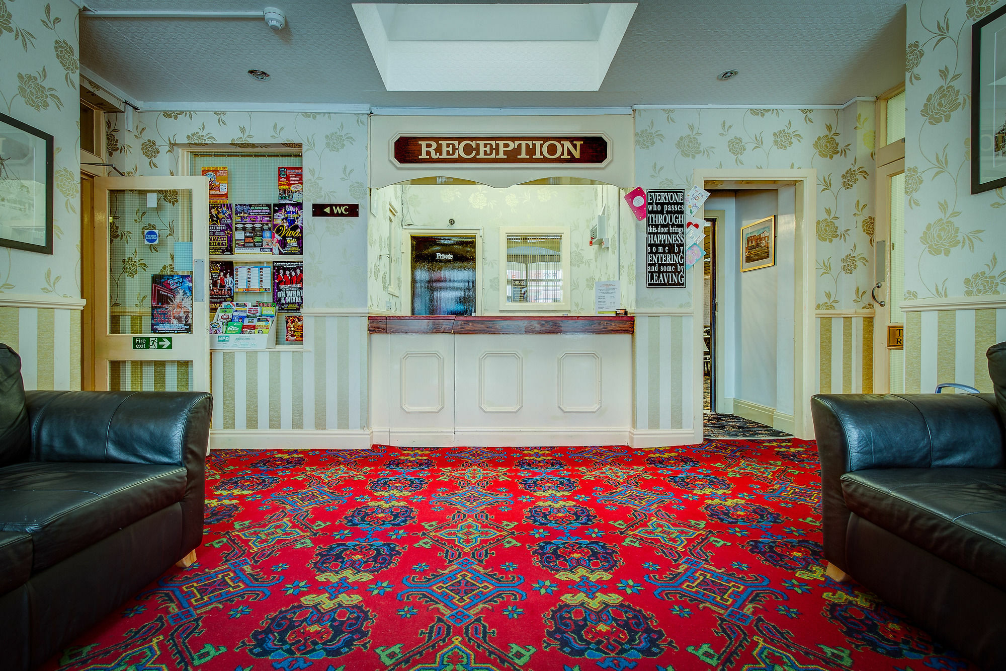 The Sandringham Court Hotel & Apartment Welcoming Large And Small Groups For 15 Years Blackpool Ngoại thất bức ảnh